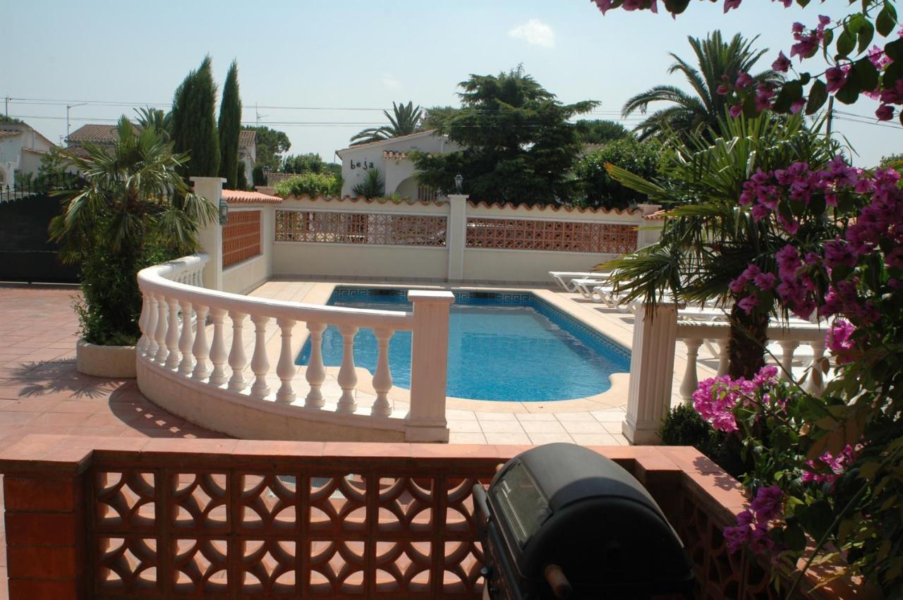 Villa Sol Empuriabrava Exteriör bild