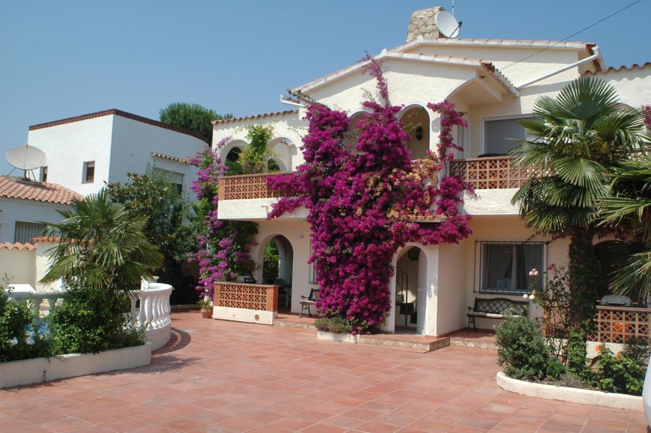 Villa Sol Empuriabrava Exteriör bild