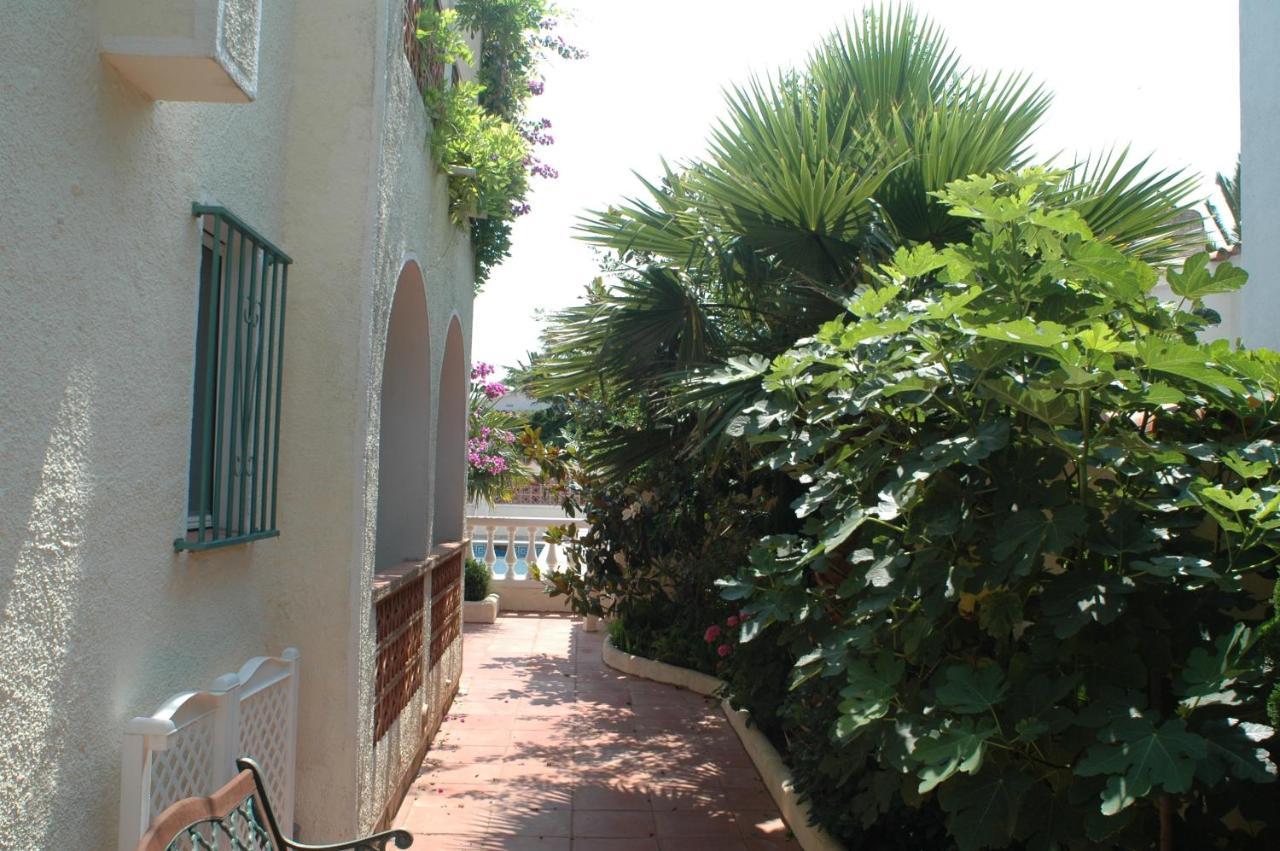 Villa Sol Empuriabrava Exteriör bild